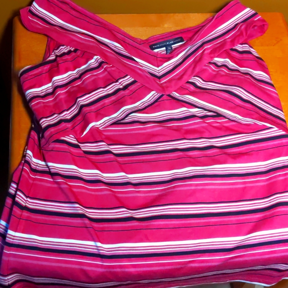 White House Black Market size 1X Pink v-neck and back tank top